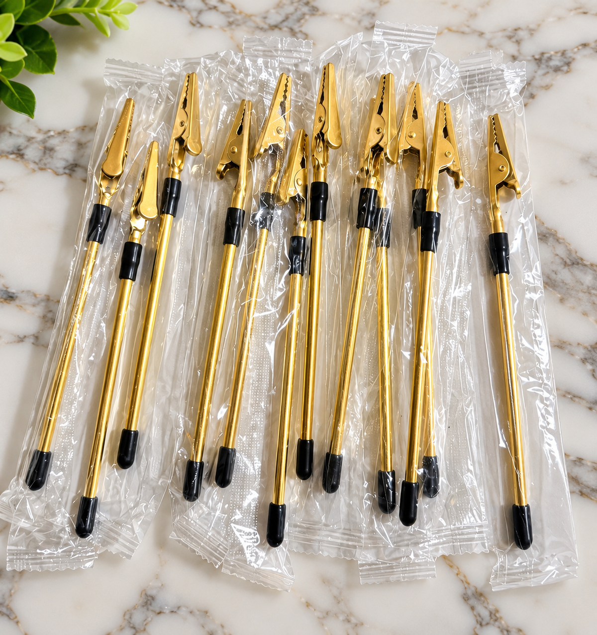 Easy Clasp Bracelet Helper Tool – Gold