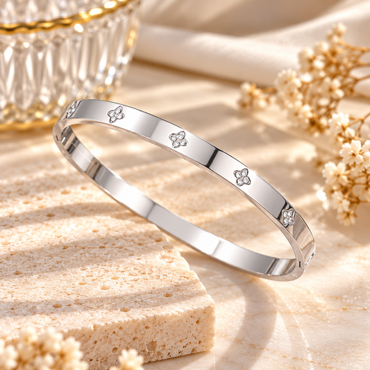 Lucky Clover Sparkle Bangle
